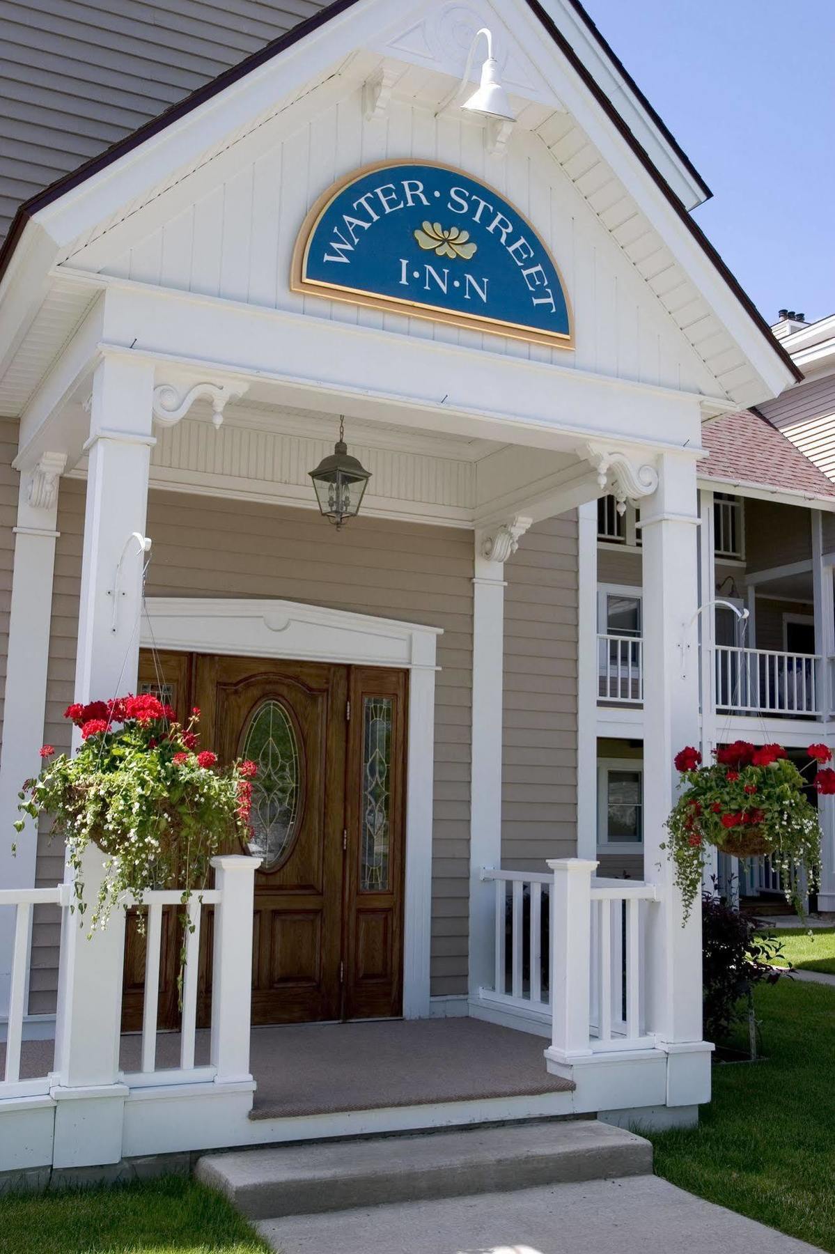 Water Street Inn Boyne City Exterior photo